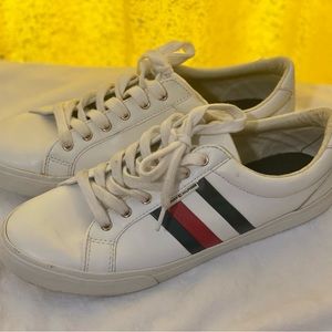 Tommy Hilfiger original size 10